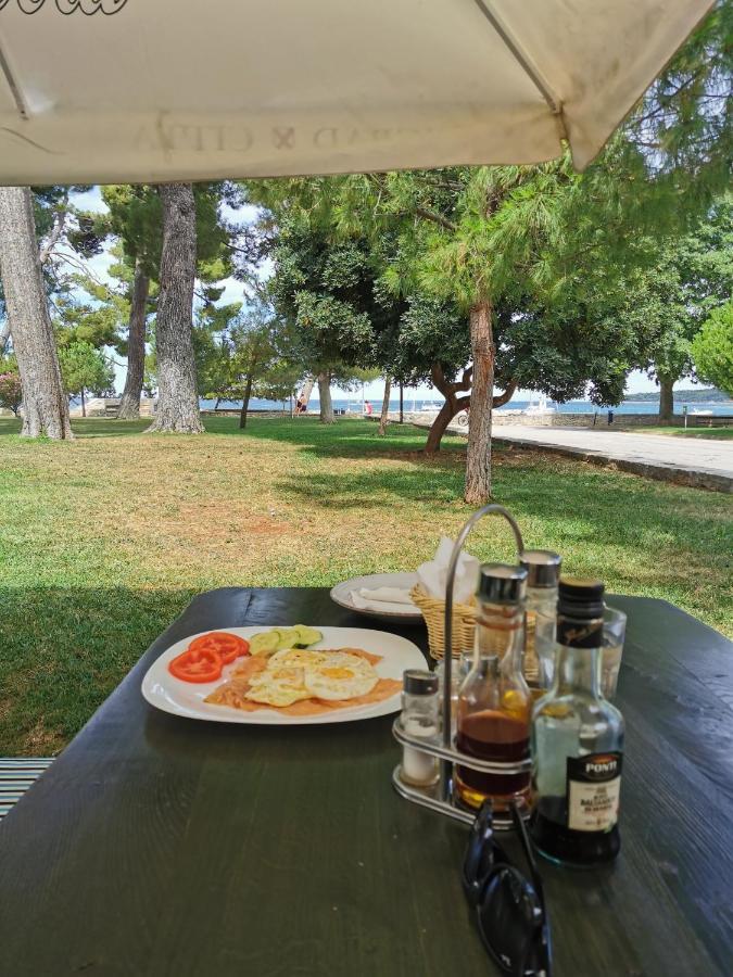 Nina Deluxe Superior 5 Star Apartment, Your Piece Of Heaven By The Sea & Park Novigrad Istria Exterior foto